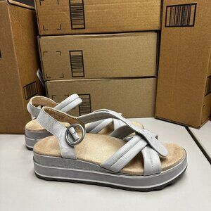 Vionic Reyna grey platform sandals - size 11